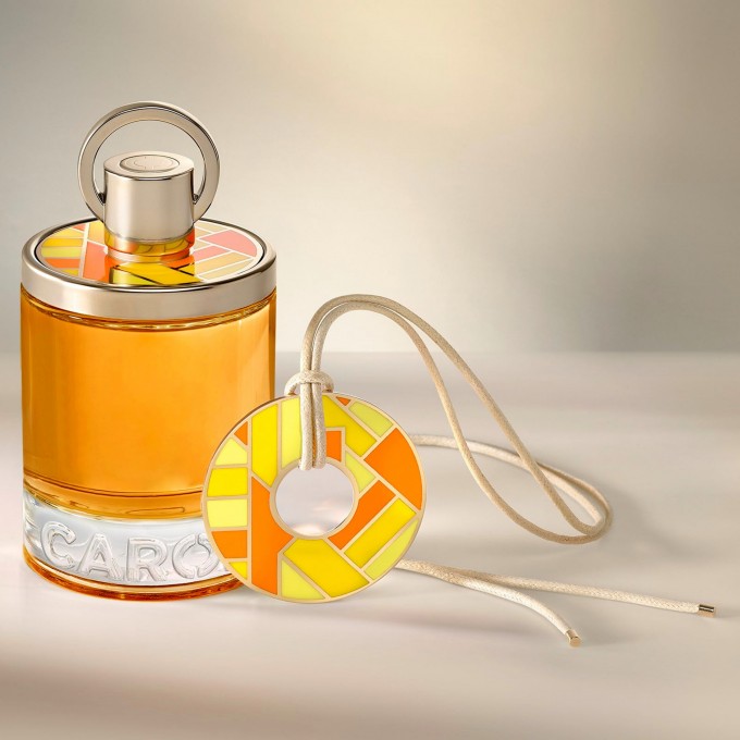 Coffret 10 - Un parfum générique au choix + une bombe pour le bain Sti –  Parfumerie Elise